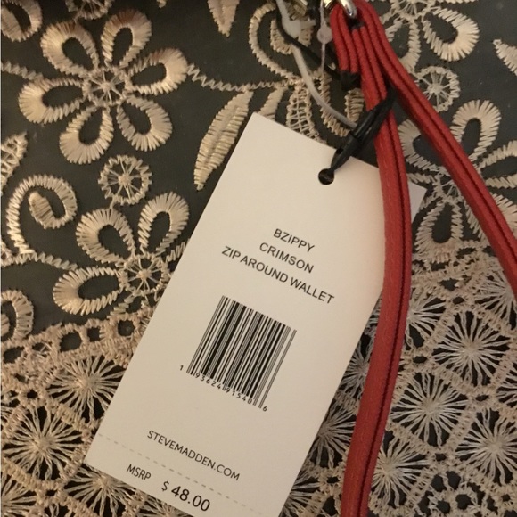 Steve Madden wristlet - Picture 7 of 7